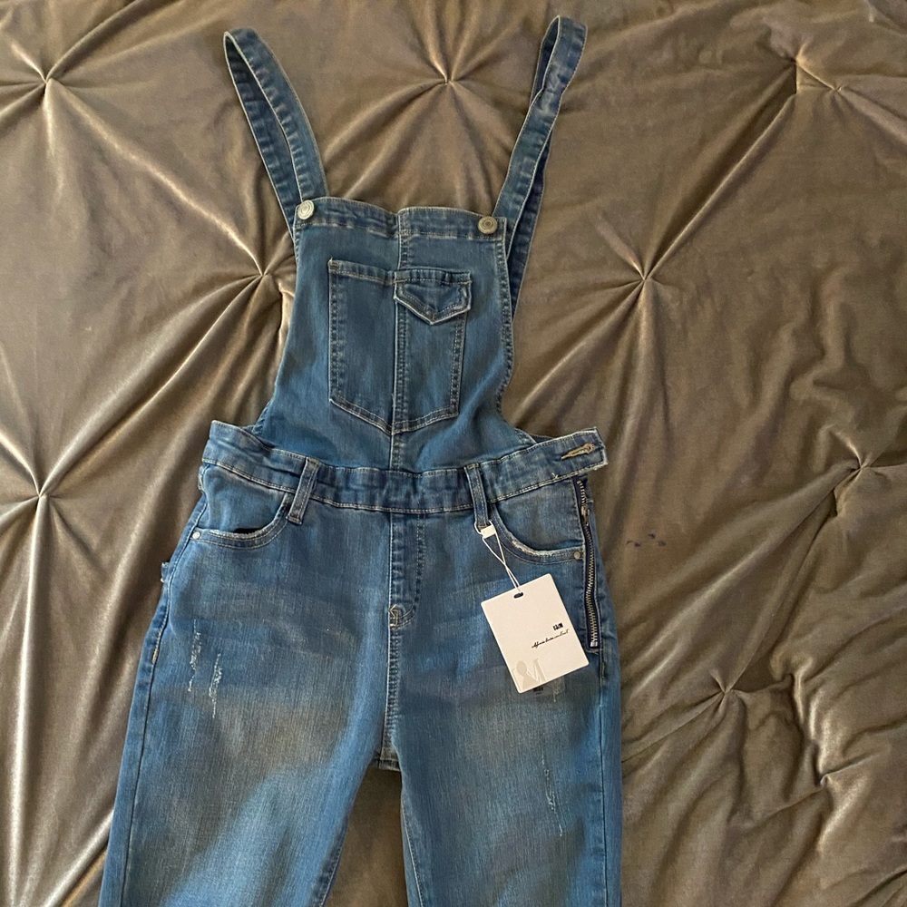Fashion nova overalls